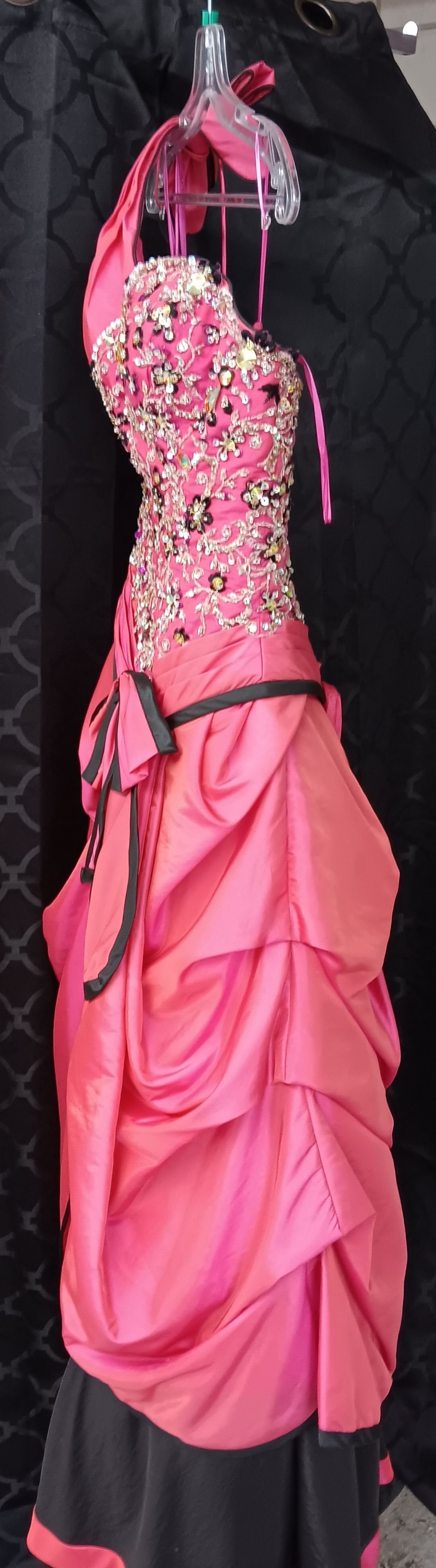 Bellezza Size 4 Prom Pink Ball Gown on Queenly