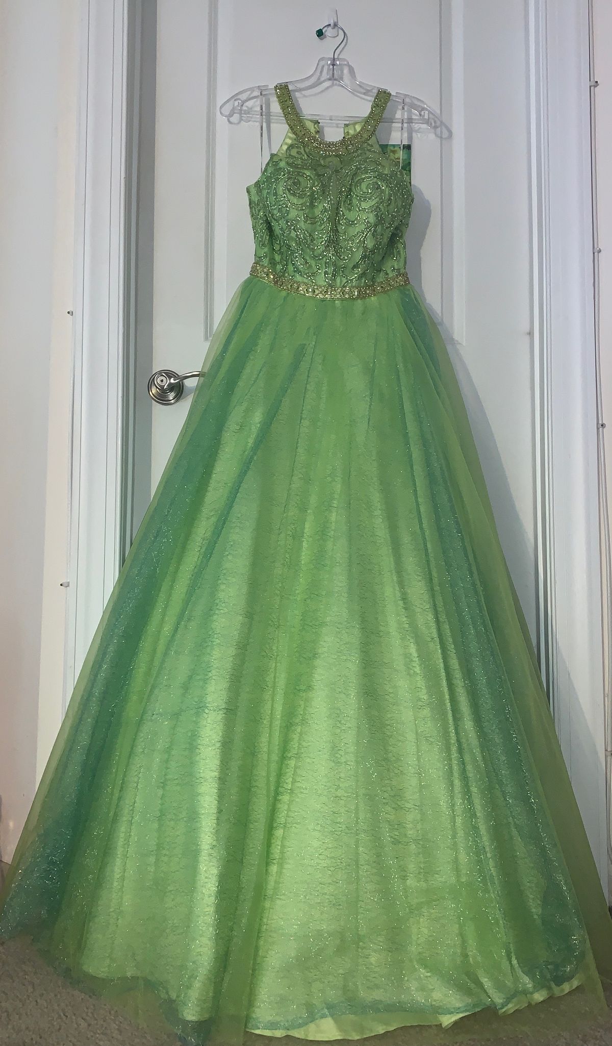 Size 8 Prom Green Ball Gown on Queenly