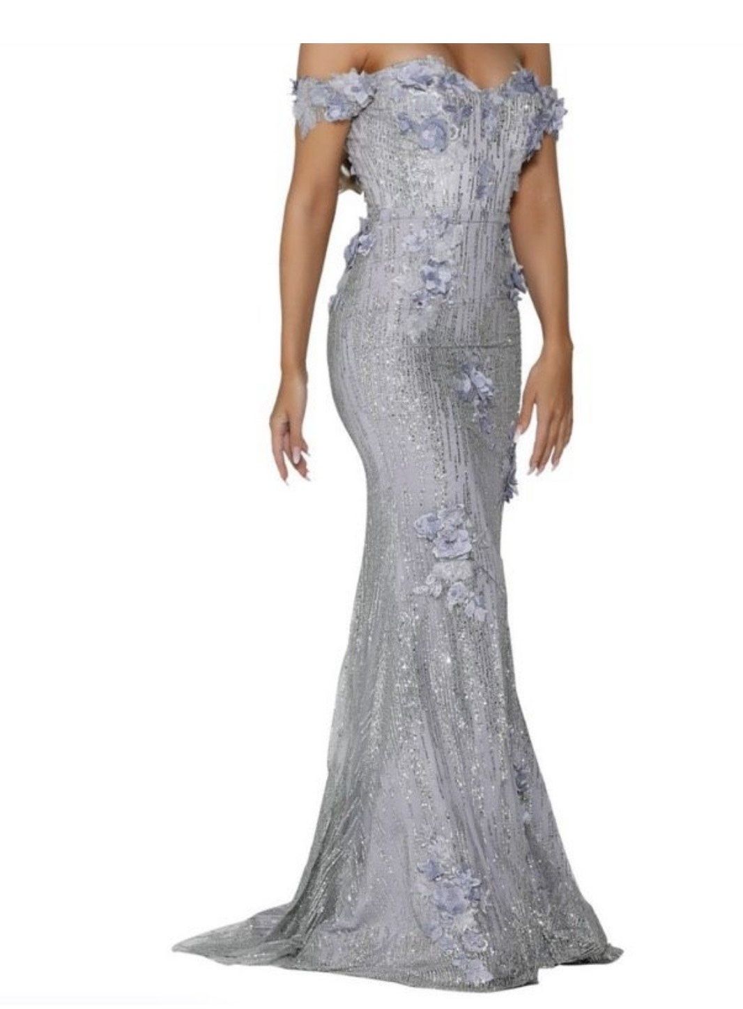 Portia and Scarlett Size 4 Prom Silver Mermaid Dress on Queenly