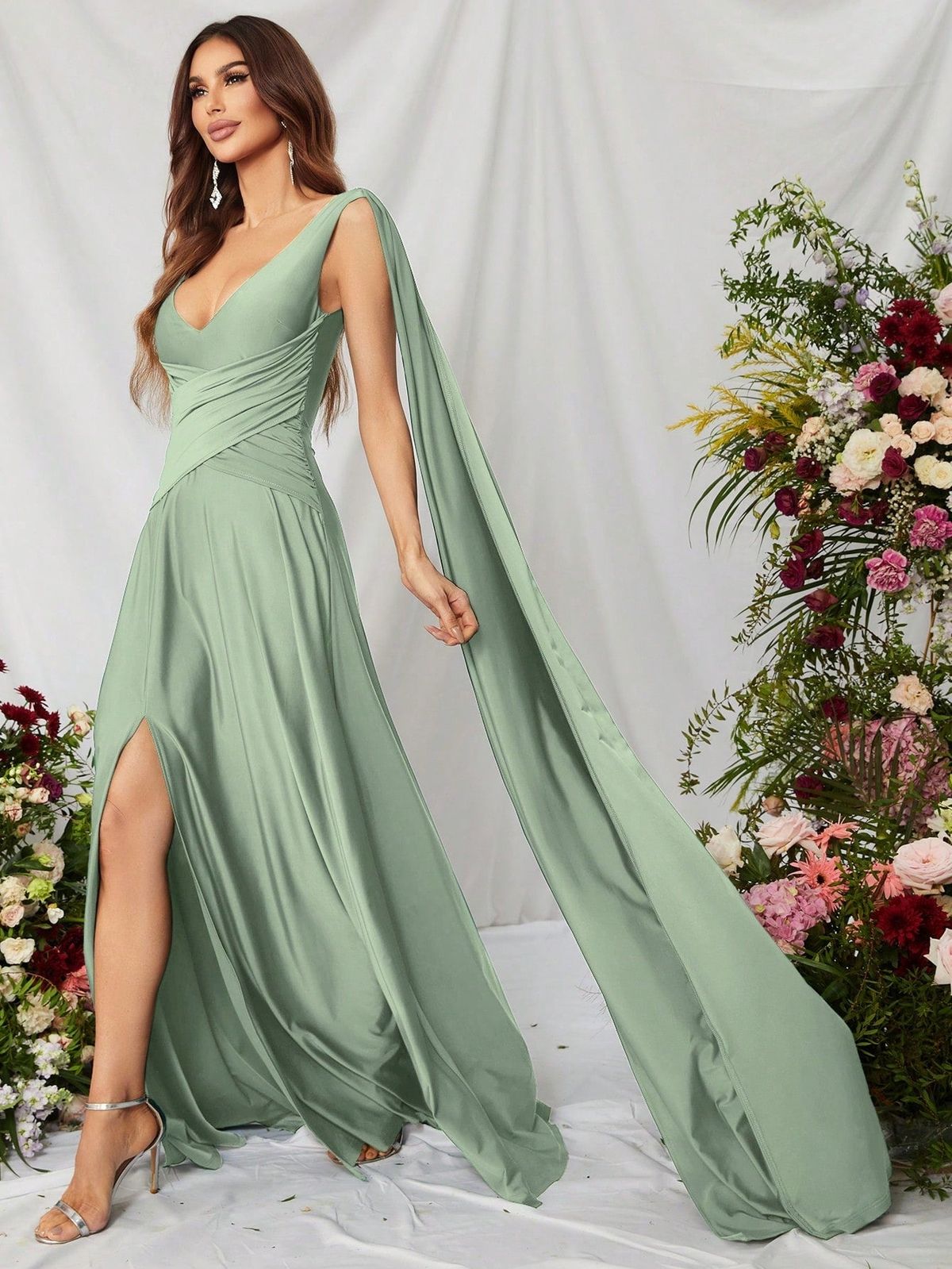 Style FSWD0772 Faeriesty Size M Satin Light Green Side Slit Dress on Queenly