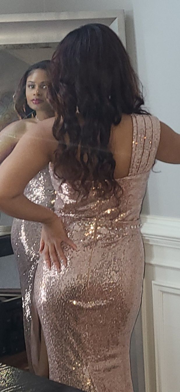 Size 6 Prom Rose Gold Side Slit Dress on Queenly