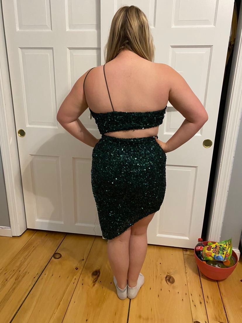 Size L Homecoming One Shoulder Green Cocktail Dress on Queenly