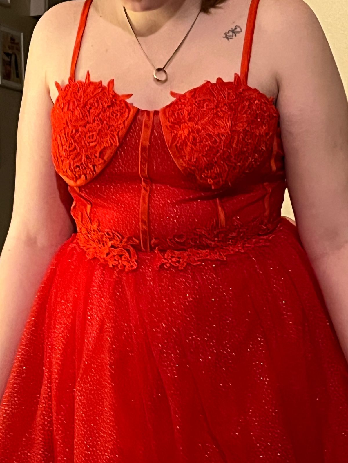 Size 14 Prom Plunge Lace Red Ball Gown on Queenly
