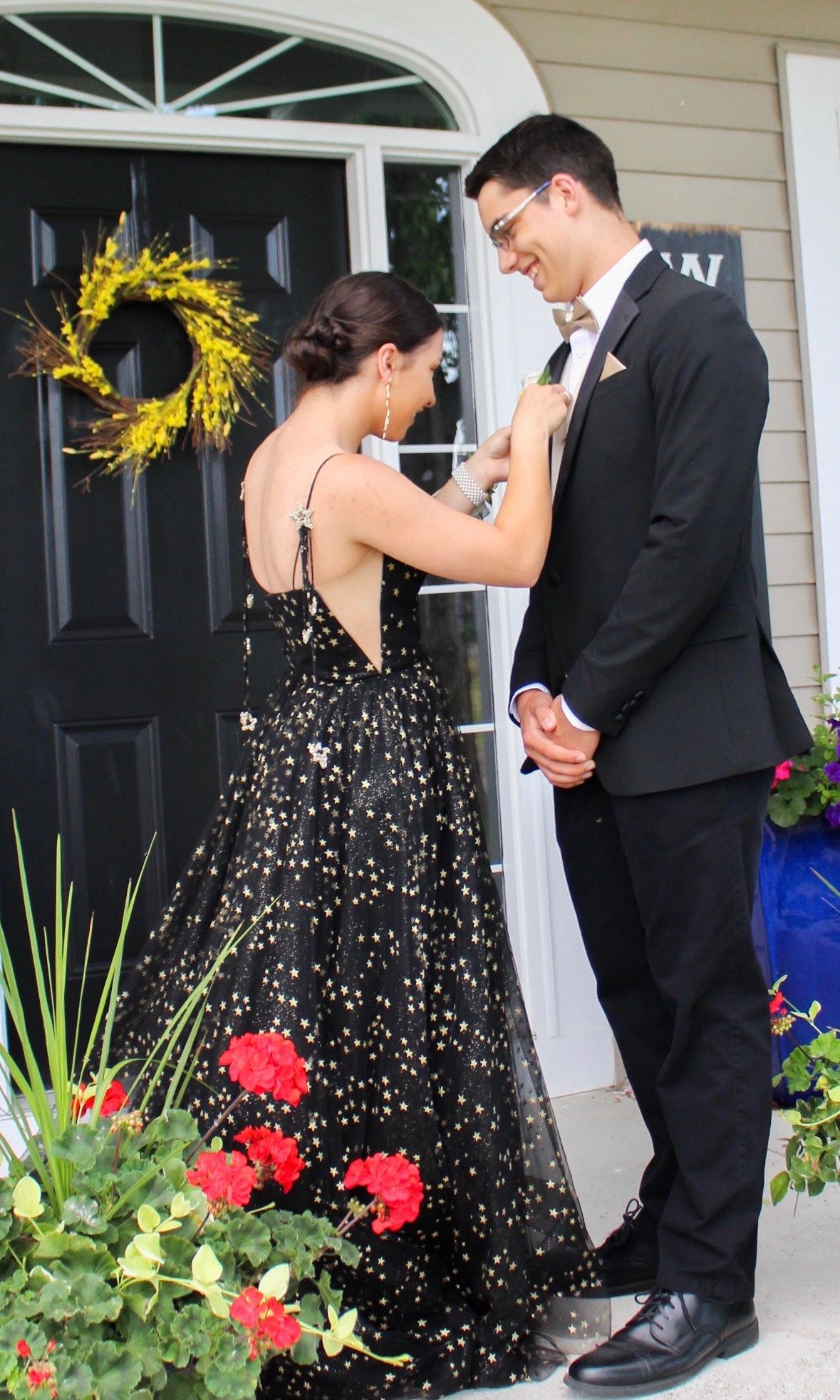 Sherri Hill Size 2 Prom Black Ball Gown on Queenly
