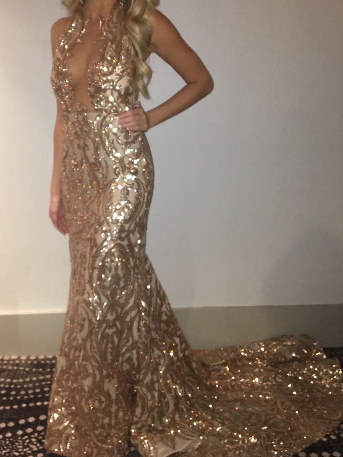 Fernando Wong Size 4 Prom Plunge Gold Dress With Train on Queenly