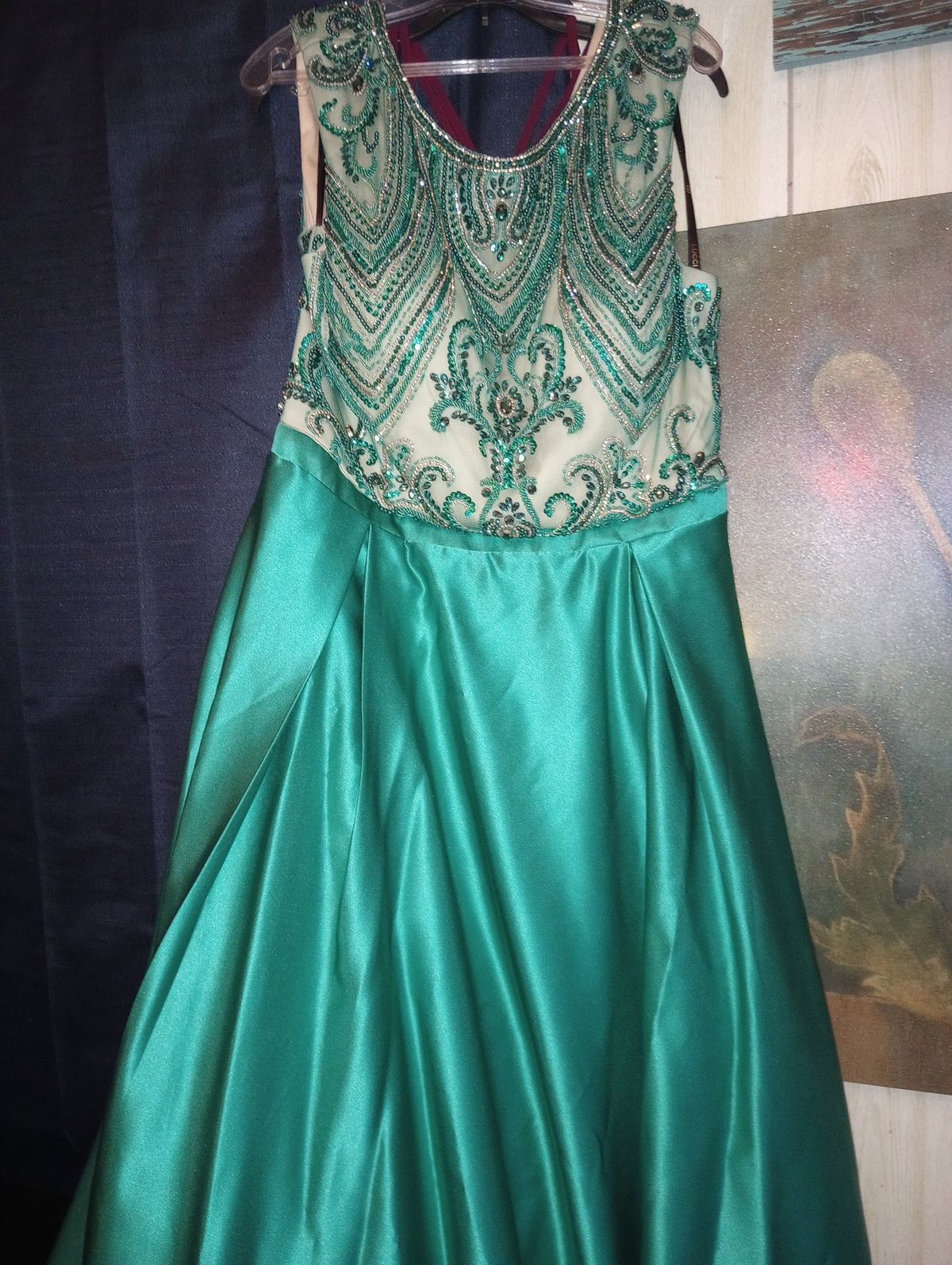Lucci Lu Size 12 Prom Sequined Emerald Green A-line Dress on Queenly