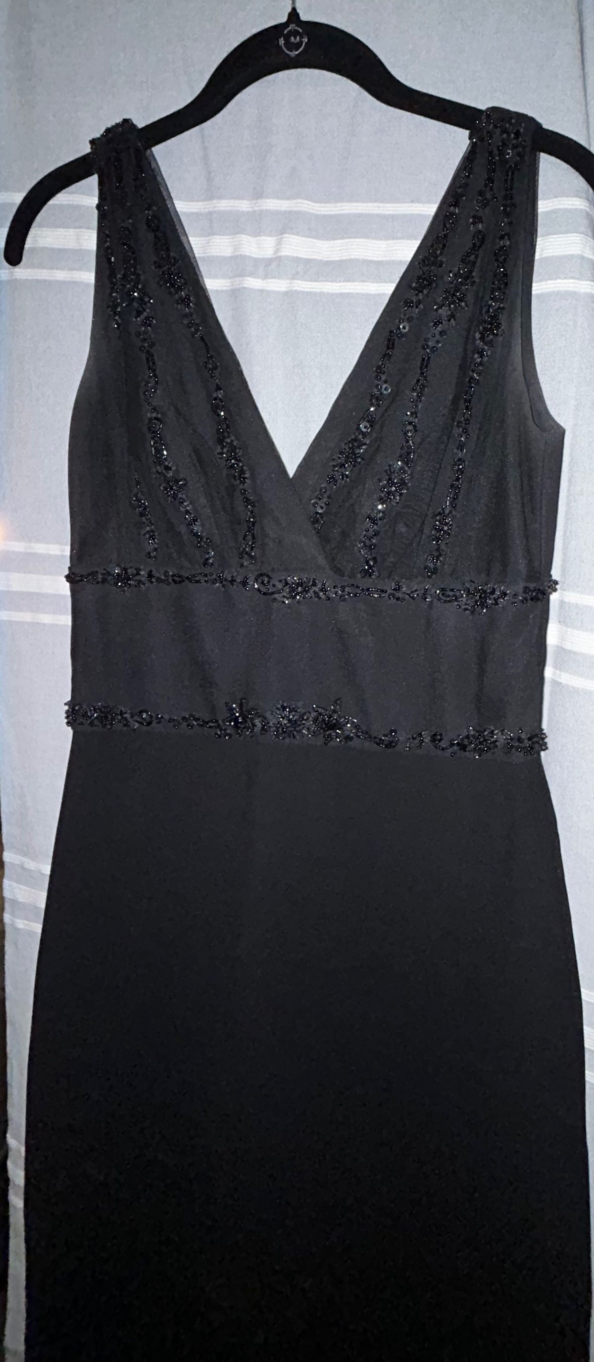 Badgley Mischka Size 0 Prom Plunge Black Dress With Train on Queenly