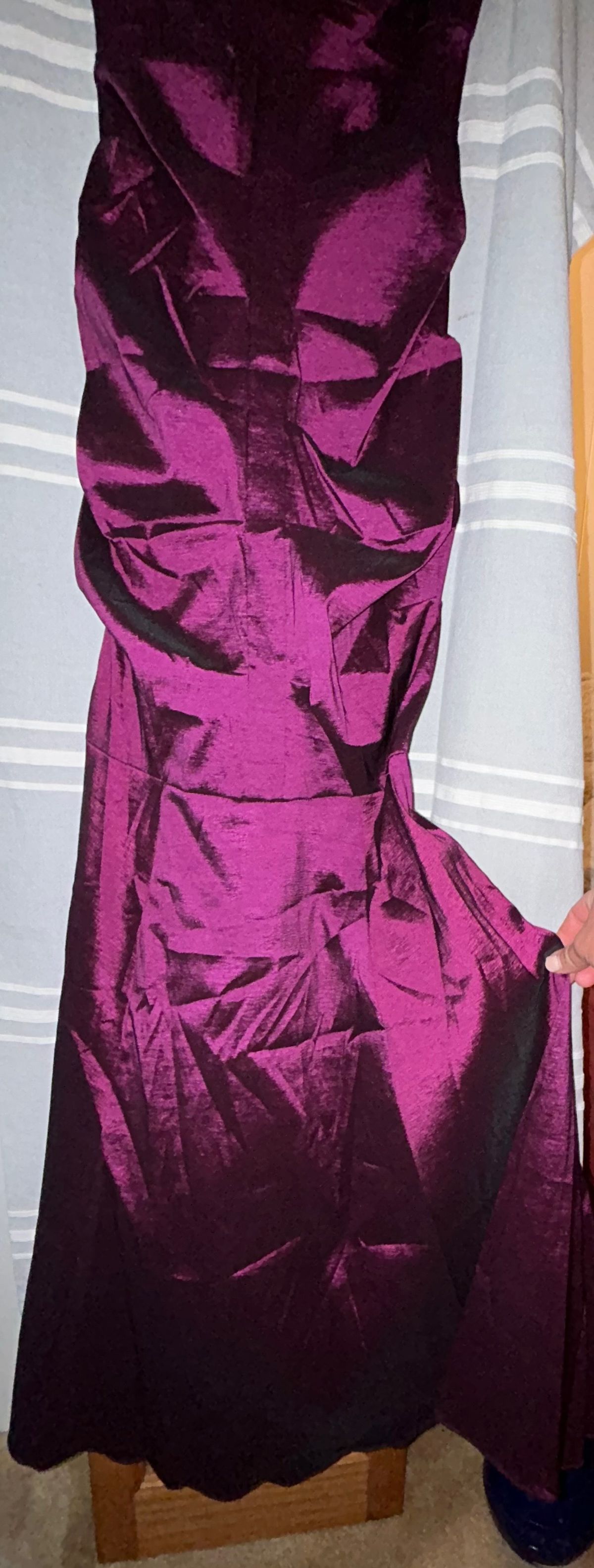 Xscape Size 4 Prom Plunge Purple Dress With Train on Queenly