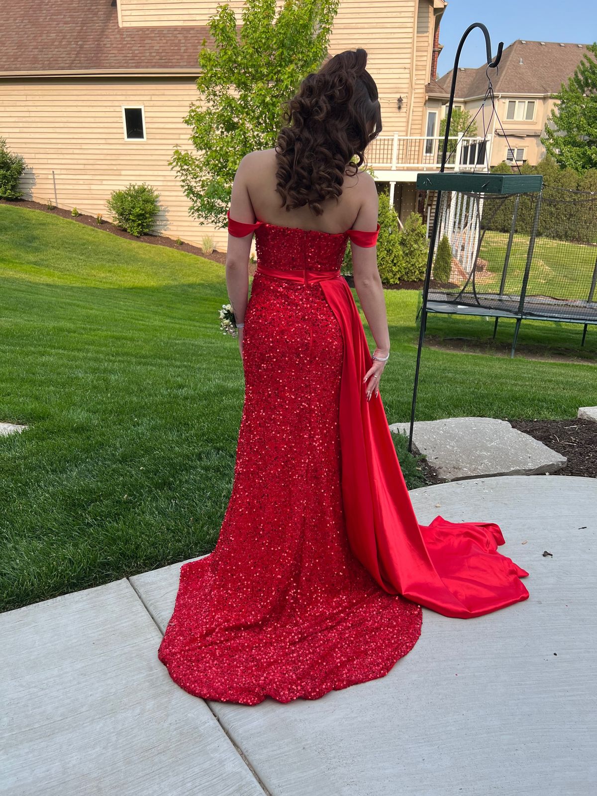 Size 00 Prom Off The Shoulder Satin Red Dress With Train on Queenly
