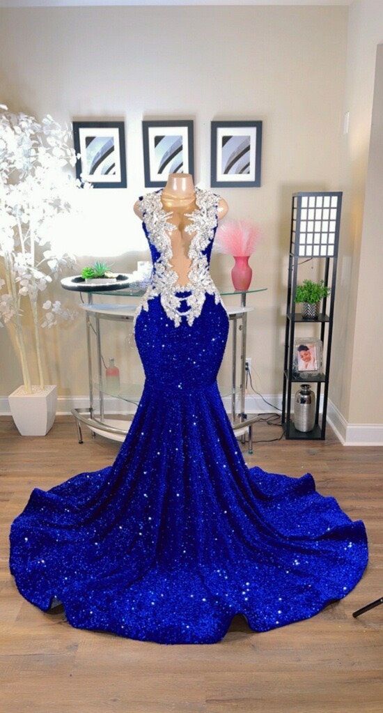 Stitchercouture Size 4 Prom Plunge Lace Royal Blue Dress With Train on Queenly