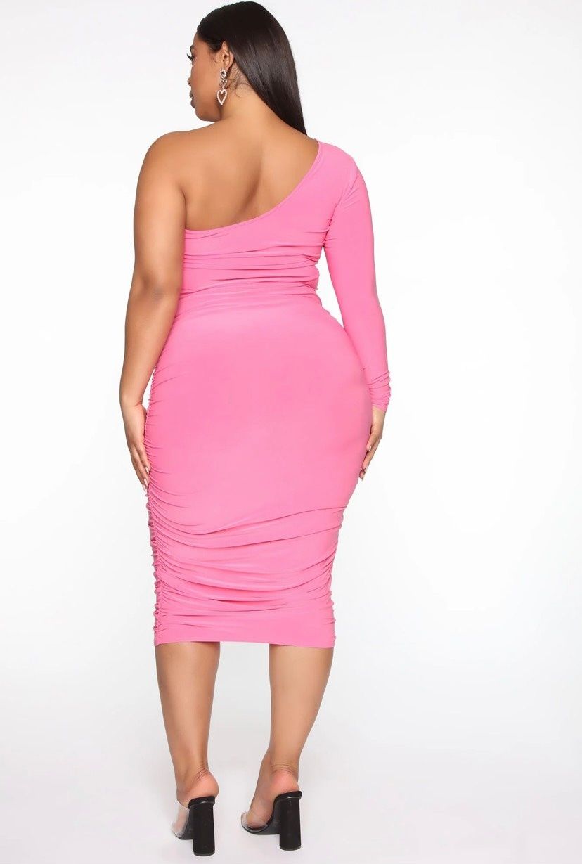 Fashion Nova Size 4 Wedding Guest Long Sleeve Hot Pink Cocktail Dress on Queenly