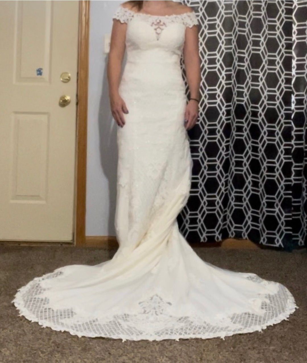 Stella York Size 10 Wedding Lace White Mermaid Dress on Queenly