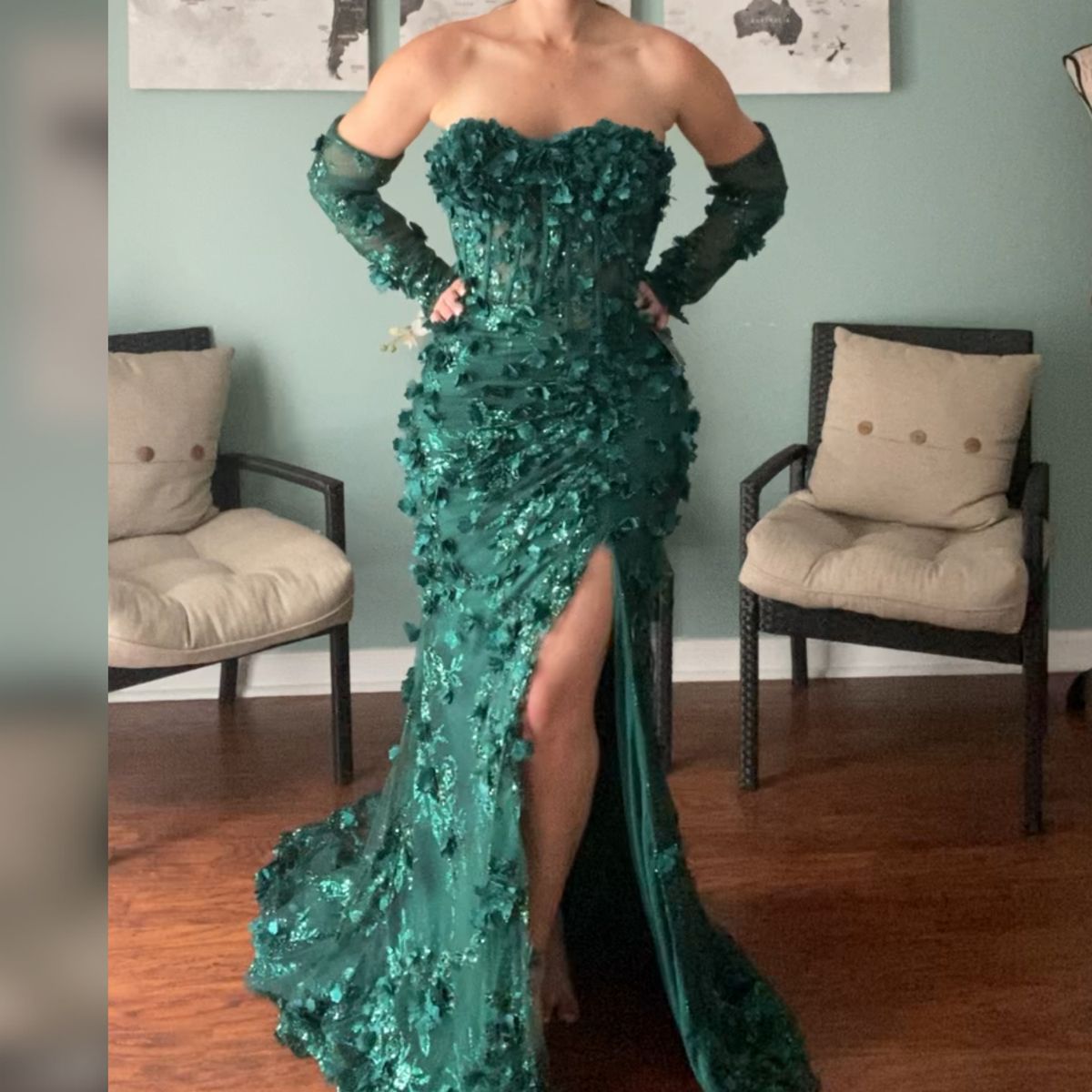 Size 10 Prom Floral Emerald Green Mermaid Dress on Queenly