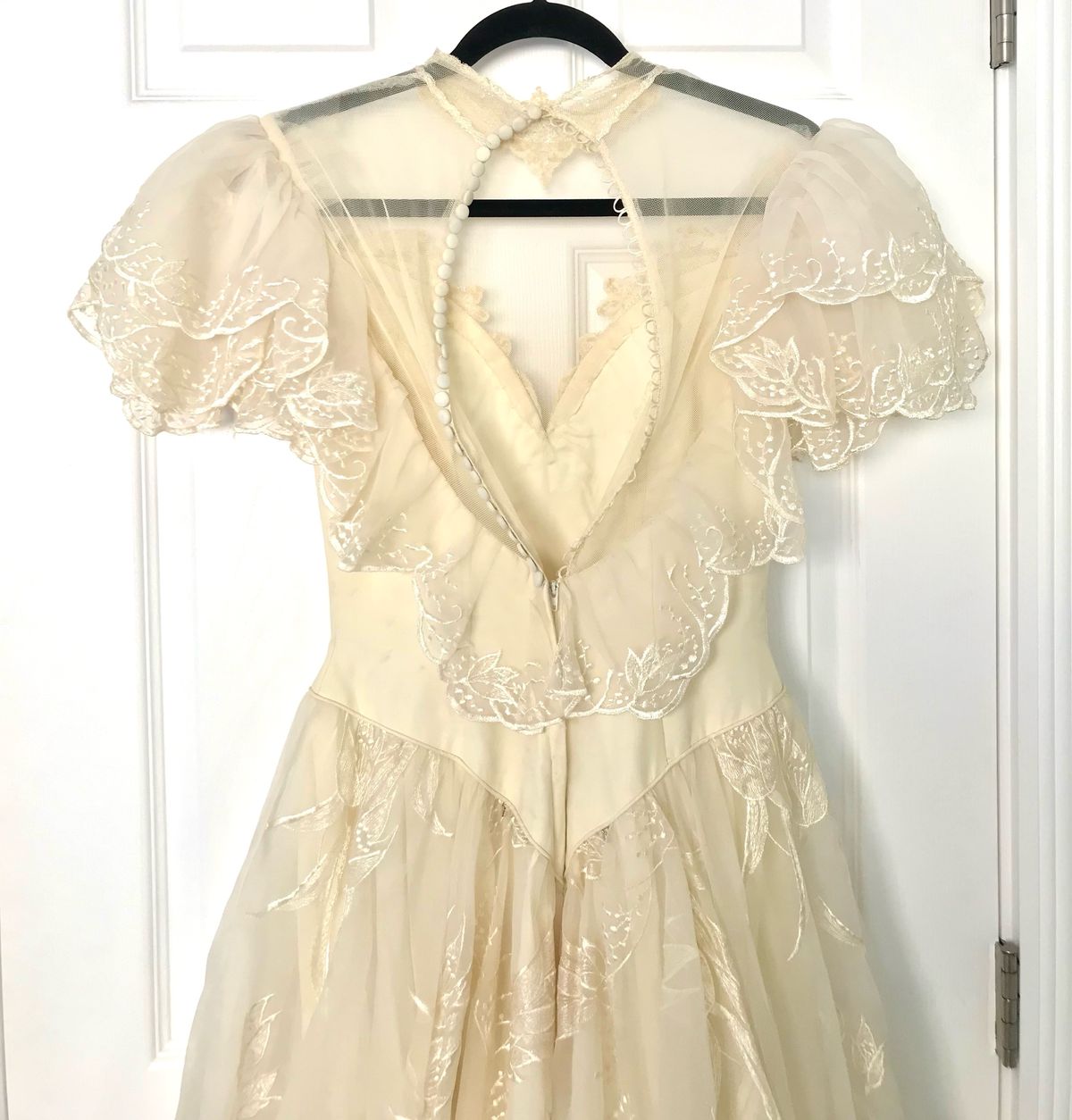Size S Prom High Neck Lace Nude Dress With Train on Queenly