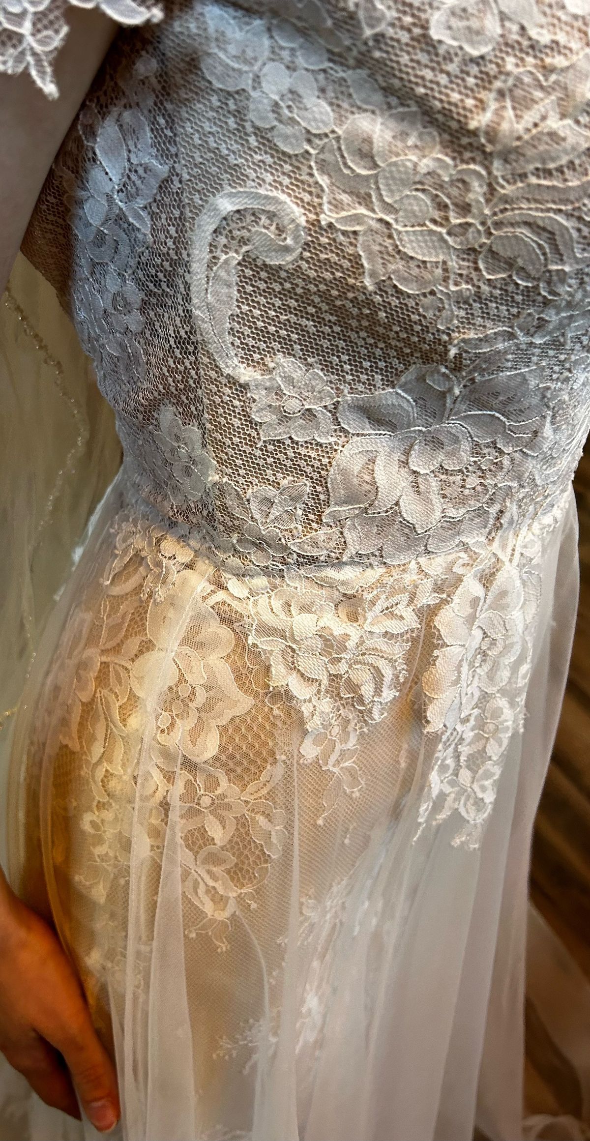 L’amour Size 6 Wedding Strapless Lace White A-line Dress on Queenly