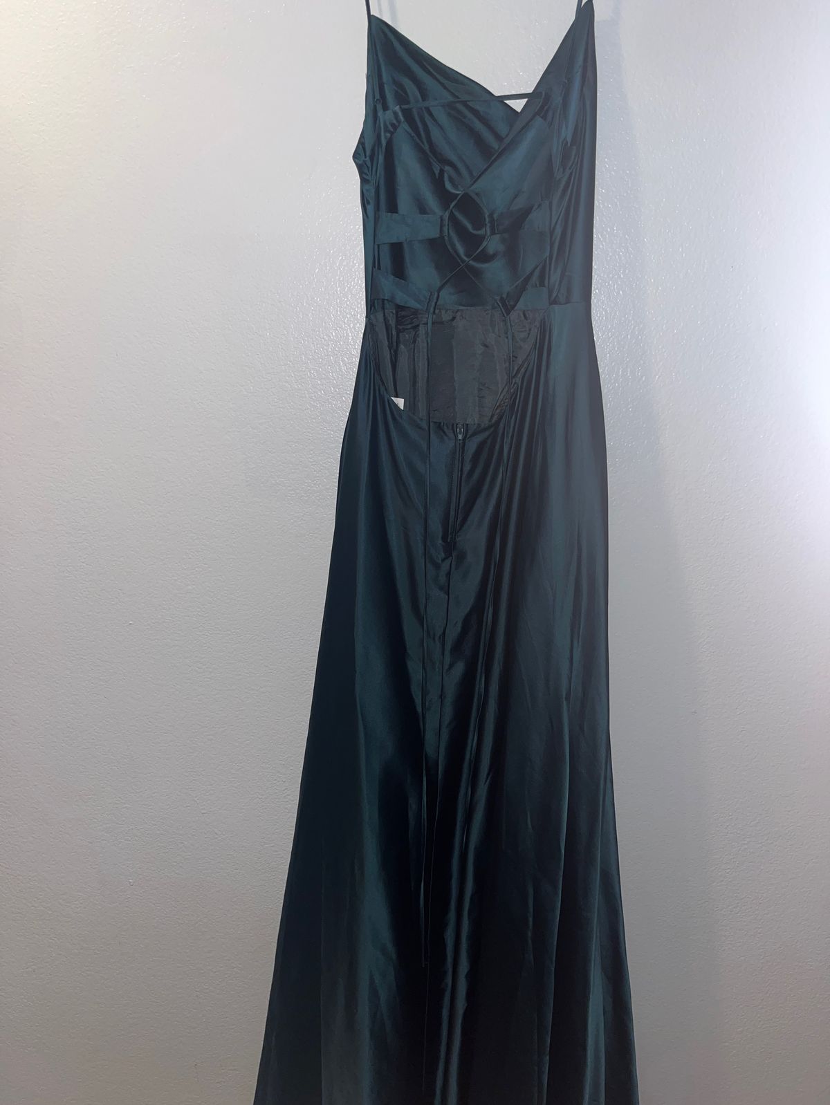 Windsor Size 14 Bridesmaid Emerald Green A-line Dress on Queenly