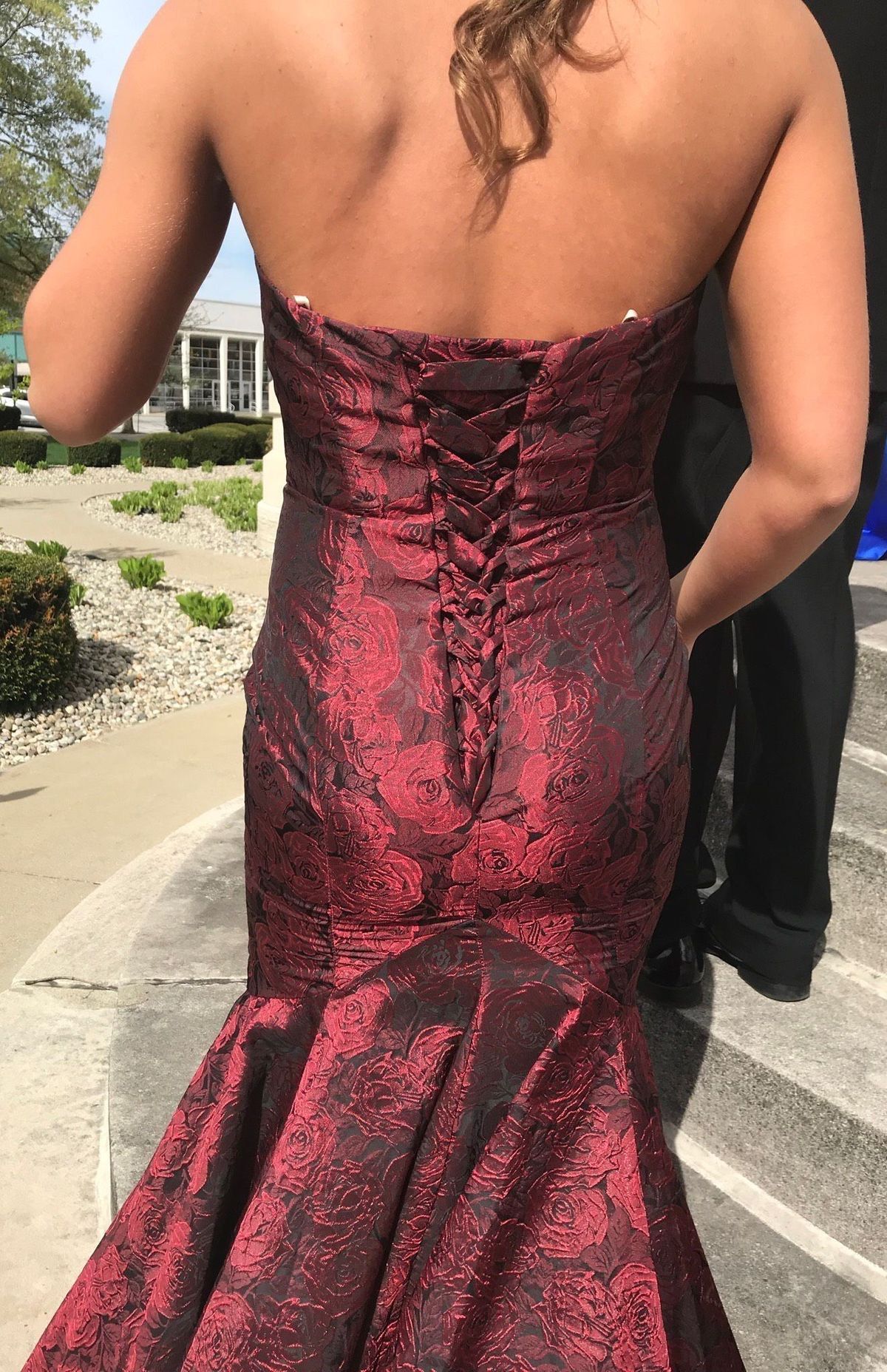 Size 2 Prom Strapless Floral Red Mermaid Dress on Queenly