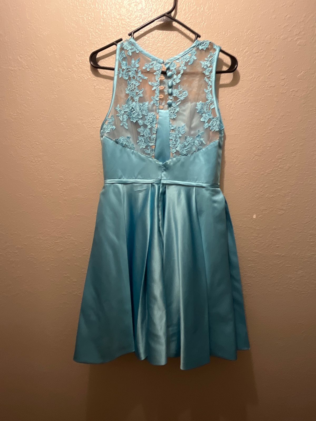 Size 8 Homecoming Lace Light Blue Cocktail Dress on Queenly
