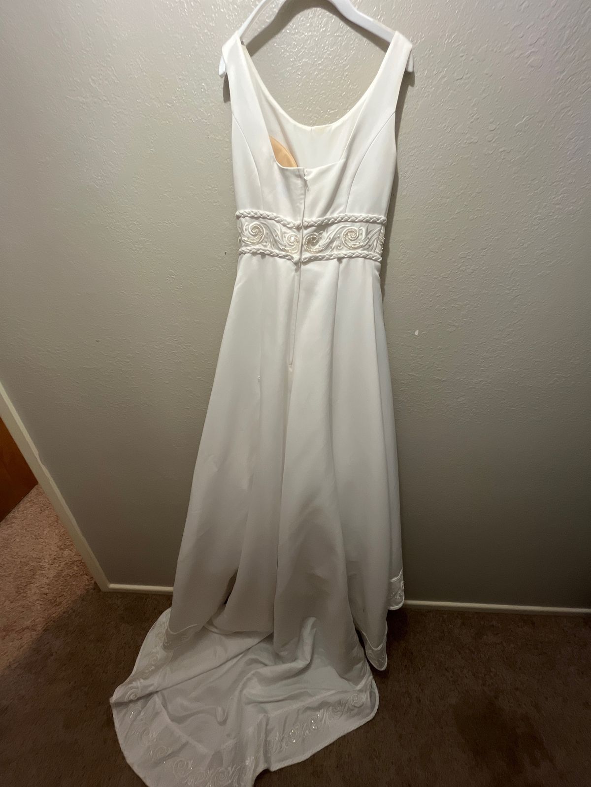 Size 0 Wedding White Dress With Train on Queenly