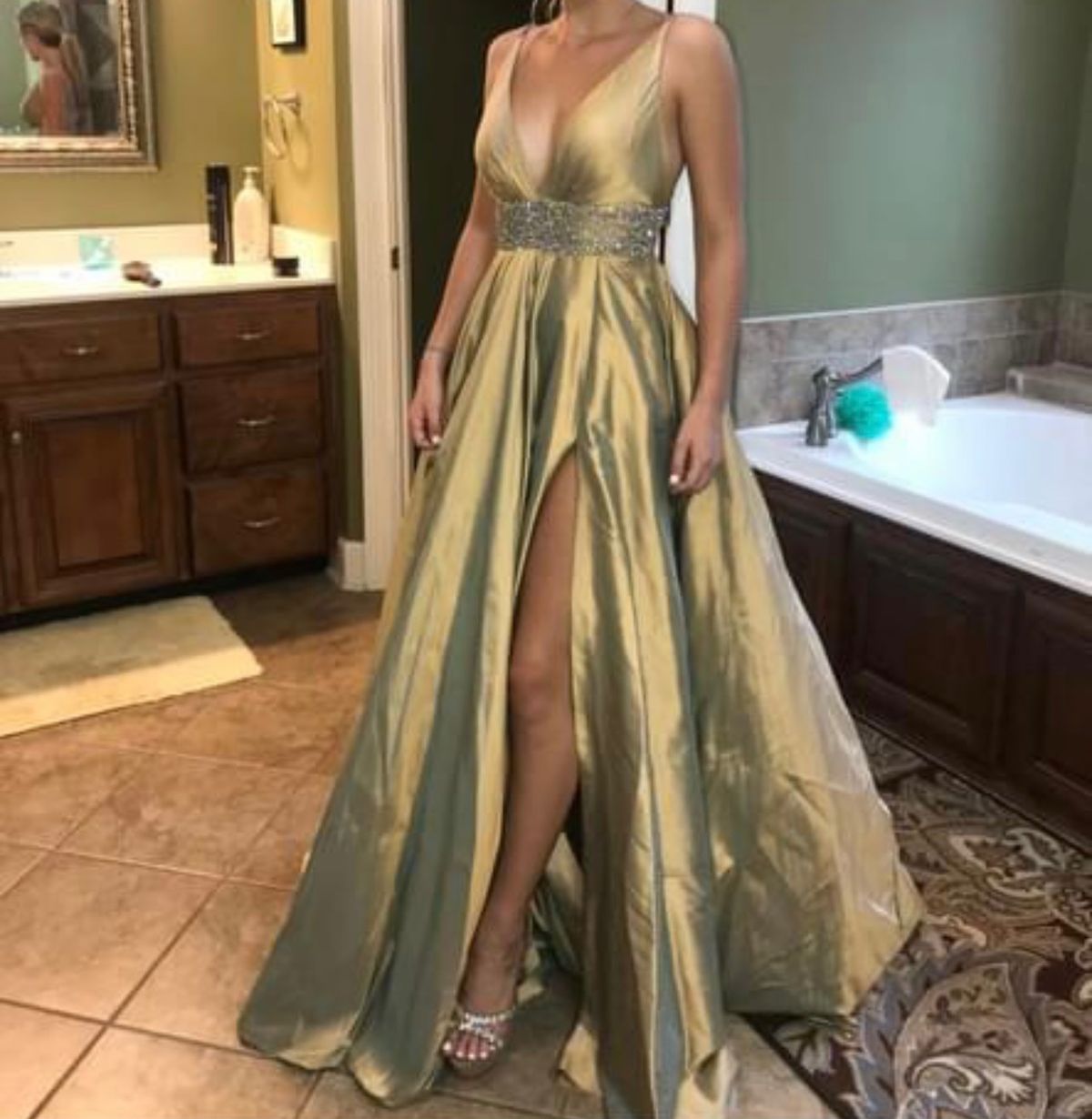 Sherri Hill Size 2 Prom Gold Ball Gown on Queenly