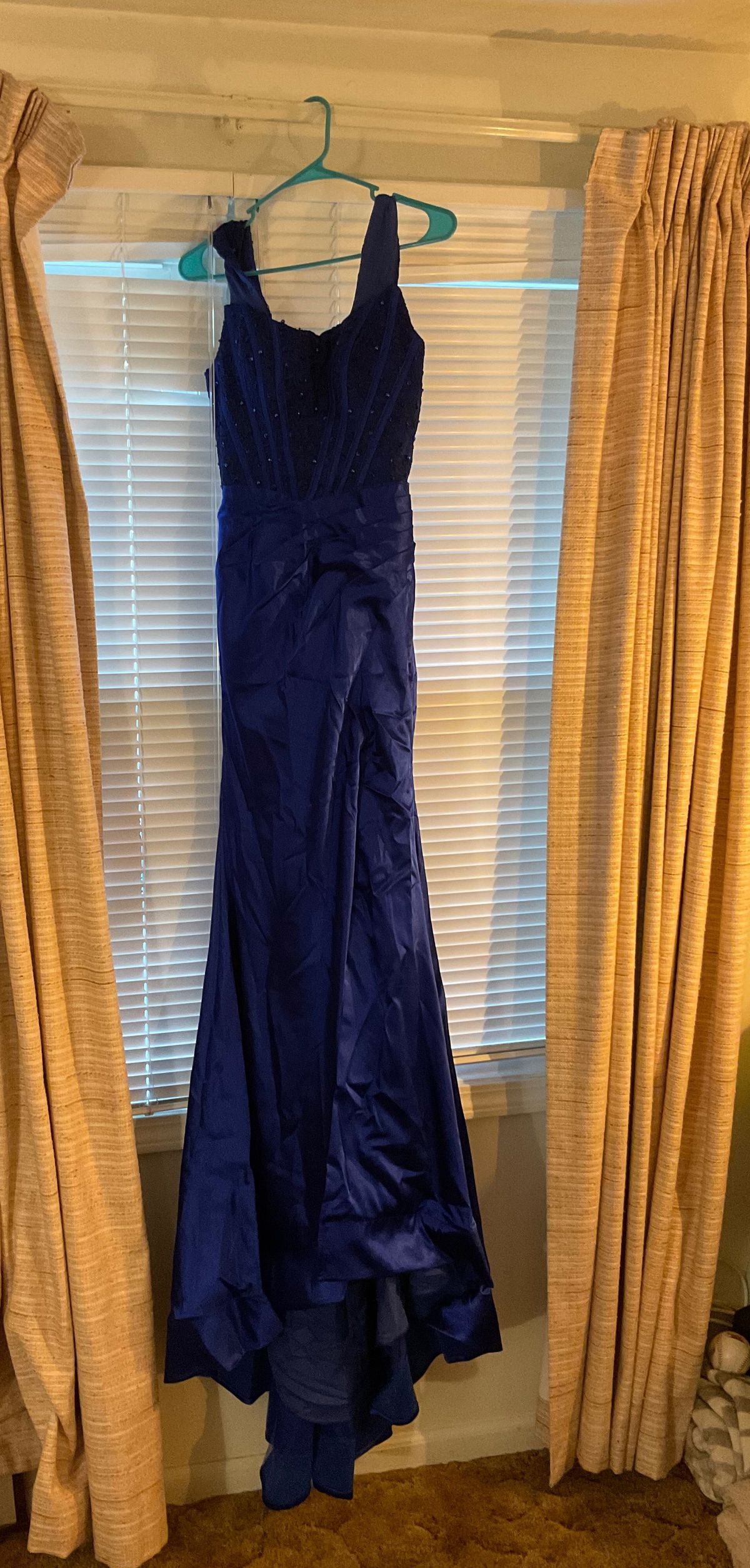 Size 2 Prom Off The Shoulder Sequined Royal Blue Side Slit Dress on Queenly