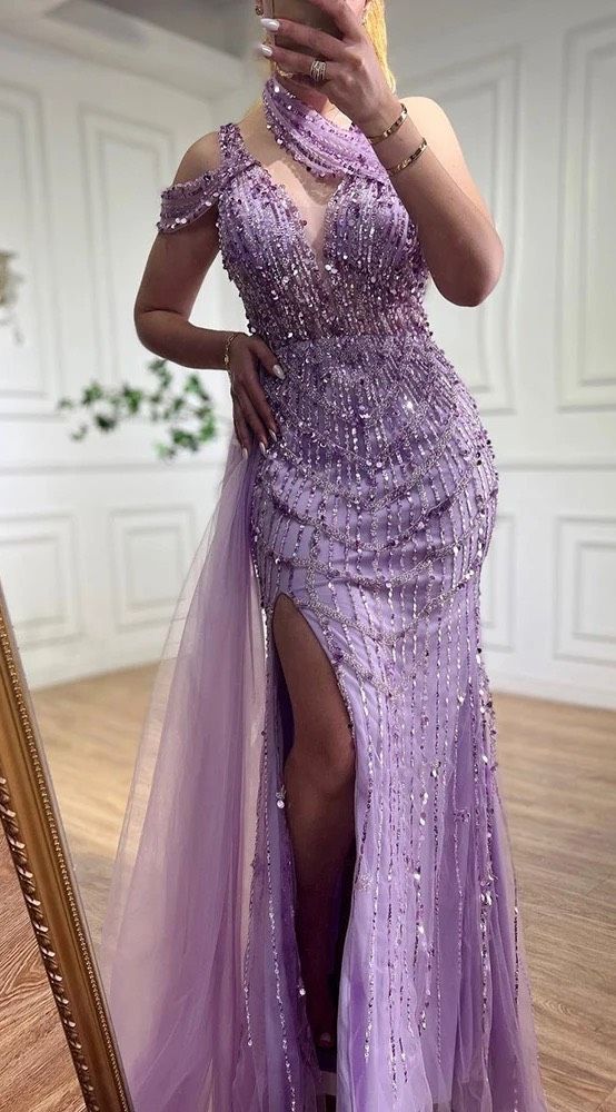 Size 8 Prom Halter Sequined Light Purple Side Slit Dress on Queenly