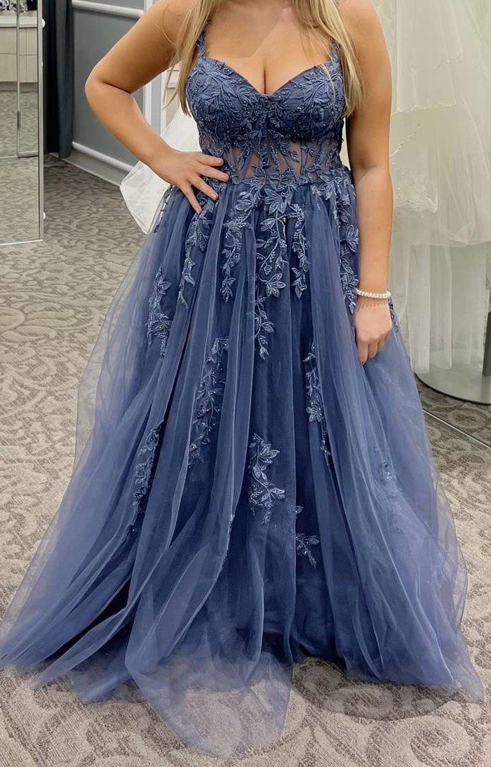 David's Bridal Size 10 Prom Plunge Lace Navy Blue Ball Gown on Queenly