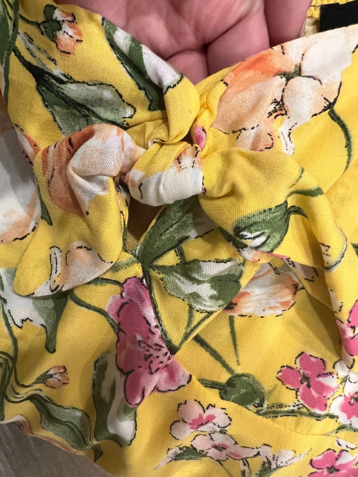 Size S Prom Off The Shoulder Floral Yellow Cocktail Dress on Queenly