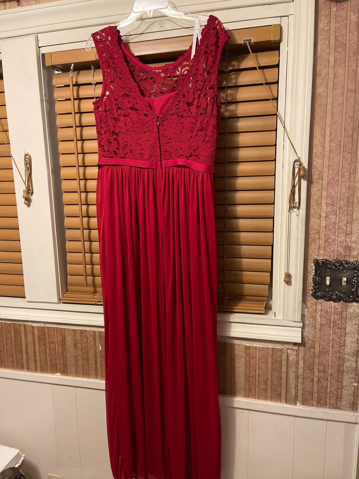 David's Bridal Size 14 Prom Cap Sleeve Burgundy Red Floor Length Maxi on Queenly