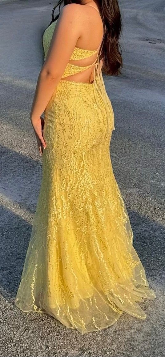 Stella Couture Size 8 Prom Plunge Yellow Mermaid Dress on Queenly