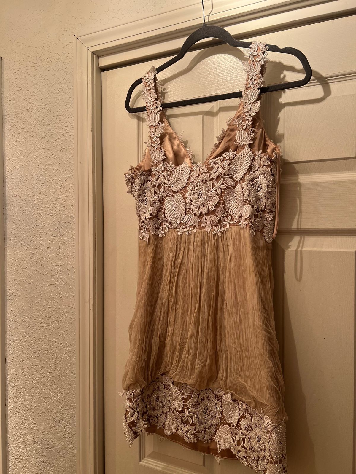 Jovani Size 6 Homecoming Plunge Lace Nude Cocktail Dress on Queenly