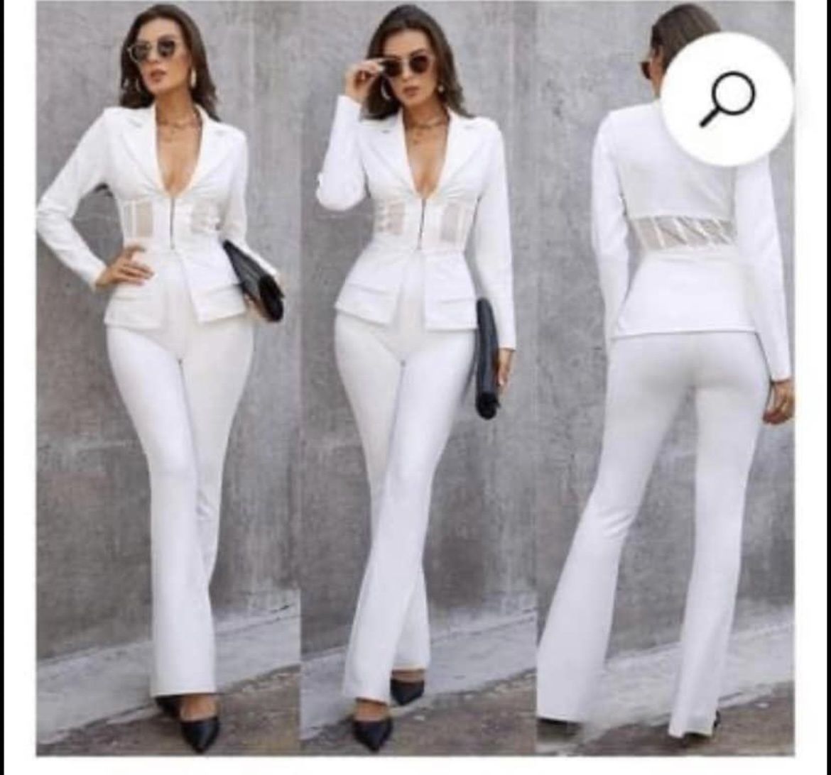 Size 0 Pageant Interview Long Sleeve White Formal Jumpsuit on Queenly