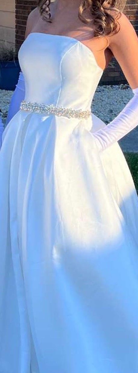 Ashley Lauren Size 2 Wedding Strapless White Ball Gown on Queenly