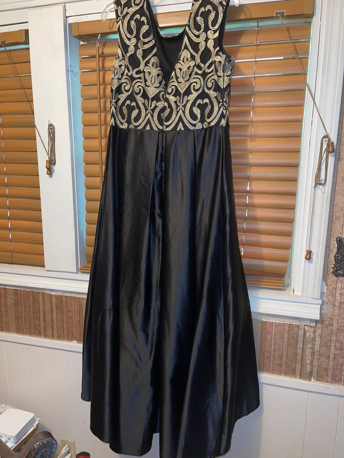 Size 12 Prom High Neck Black A-line Dress on Queenly