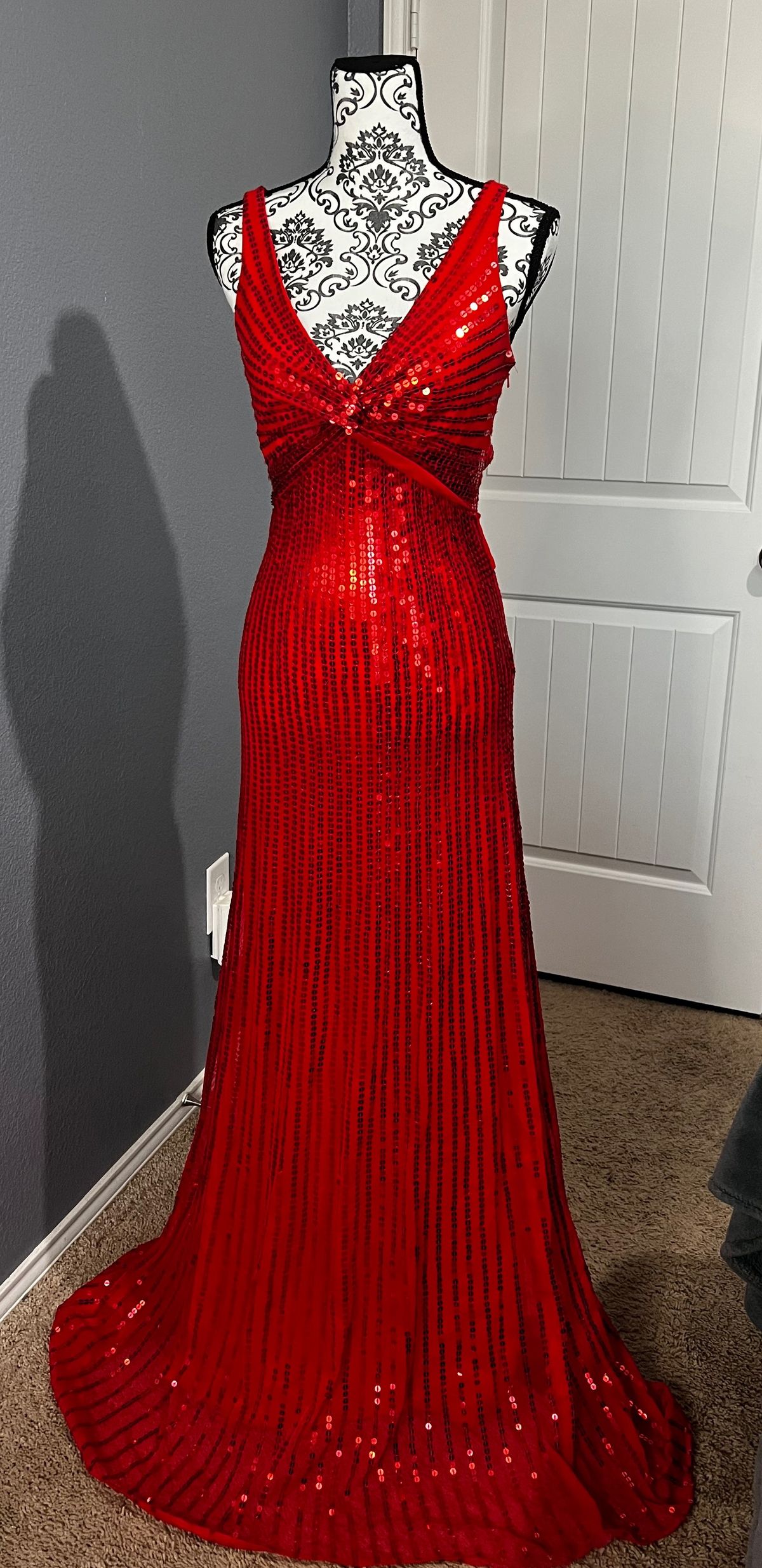 Jovani Size 2 Prom Plunge Red A-line Dress on Queenly