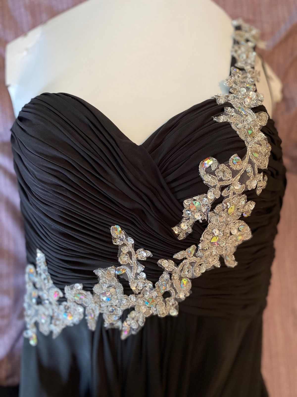 Size 6 Prom One Shoulder Sequined Black A-line Dress on Queenly