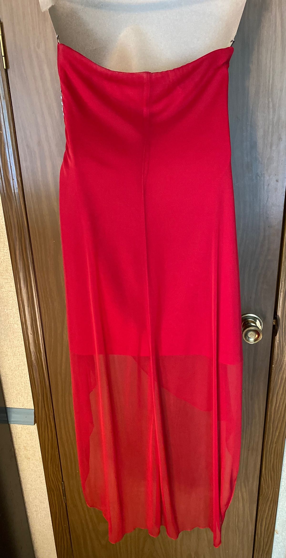 Size M Prom Strapless Red Cocktail Dress on Queenly