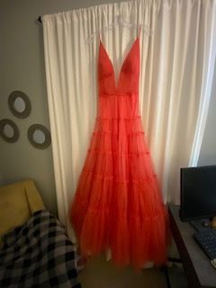 Style 51125-591682-1 Tarik Ediz Size 0 Prom Plunge Red A-line Dress on Queenly