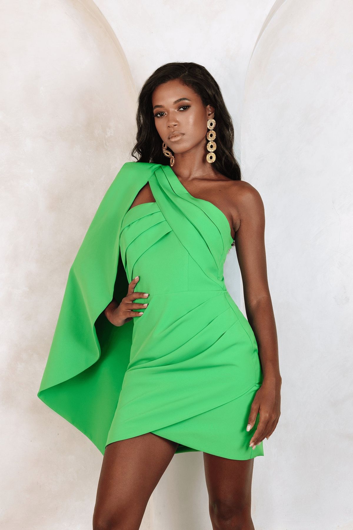 Style CHARLOTTE Lavish Alice Size 2 One Shoulder Green Cocktail Dress on Queenly