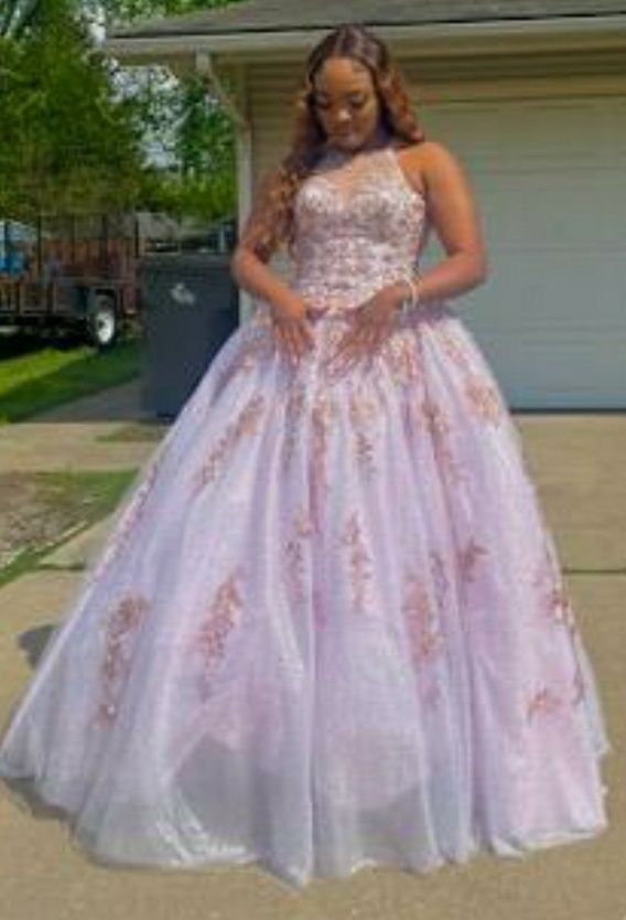 Size 14 Lace Pink Ball Gown on Queenly