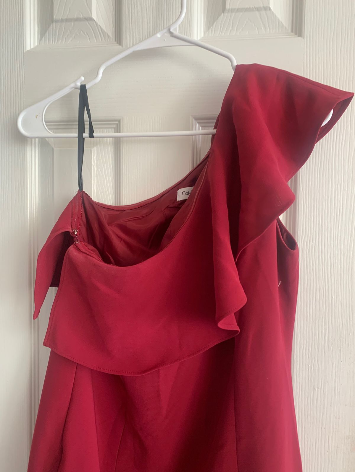 Calvin Klein Size 8 Prom One Shoulder Red A-line Dress on Queenly