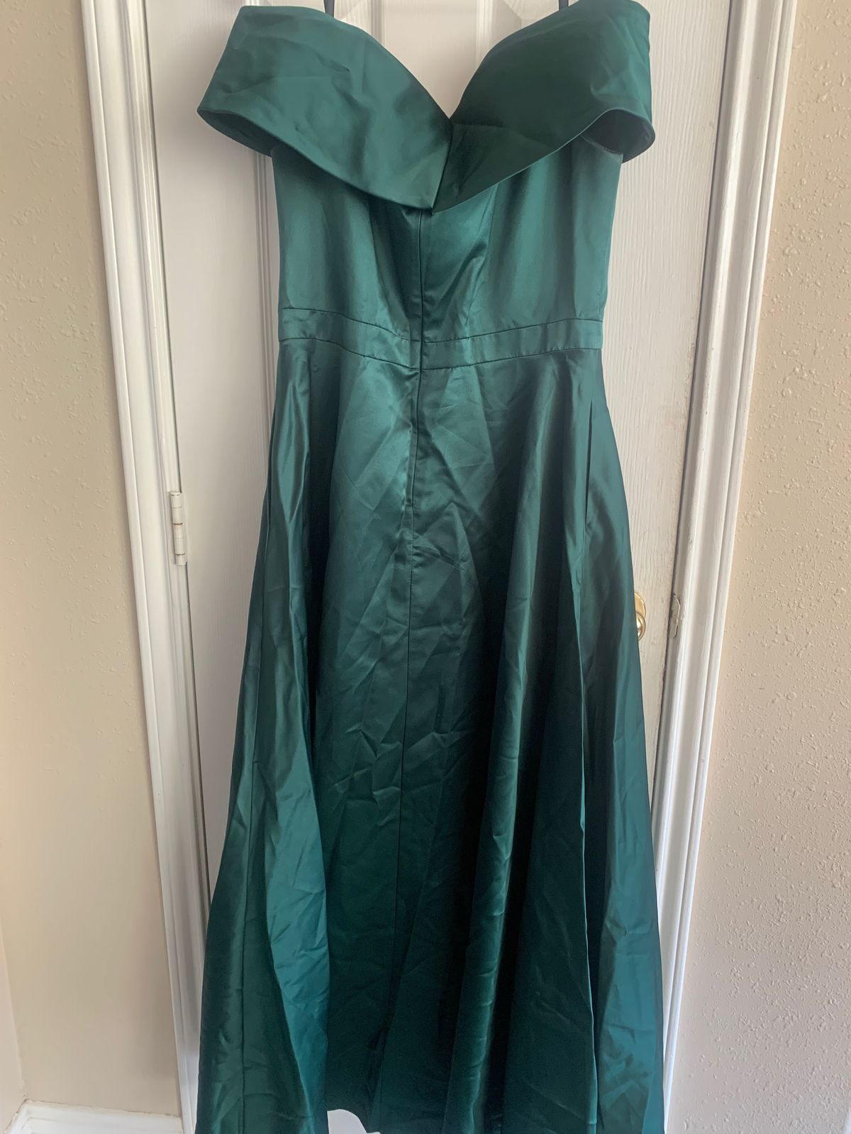 Xscape Size 12 Wedding Guest Off The Shoulder Green Floor Length Maxi on Queenly