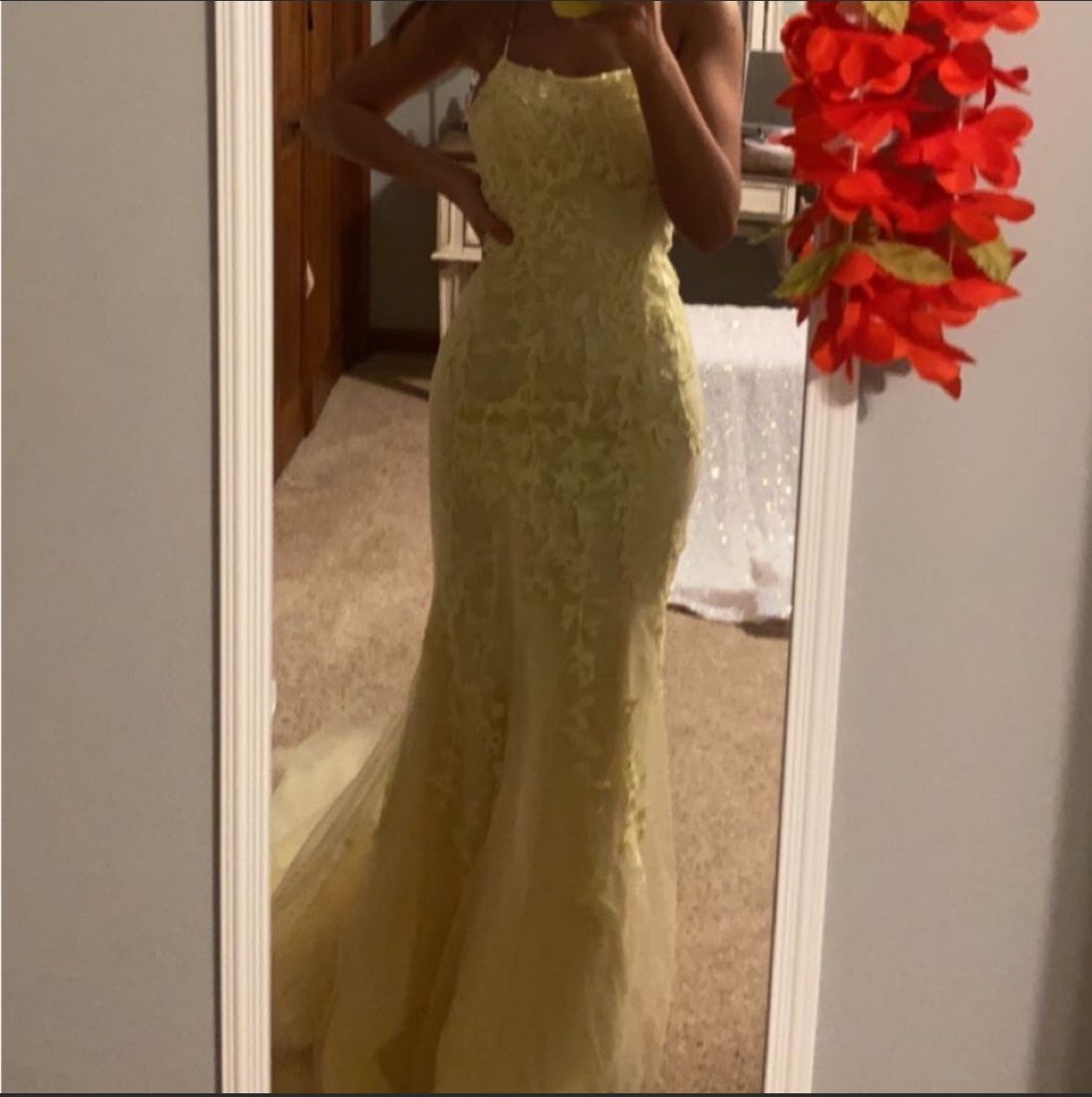 Size 4 Prom Plunge Yellow Mermaid Dress on Queenly