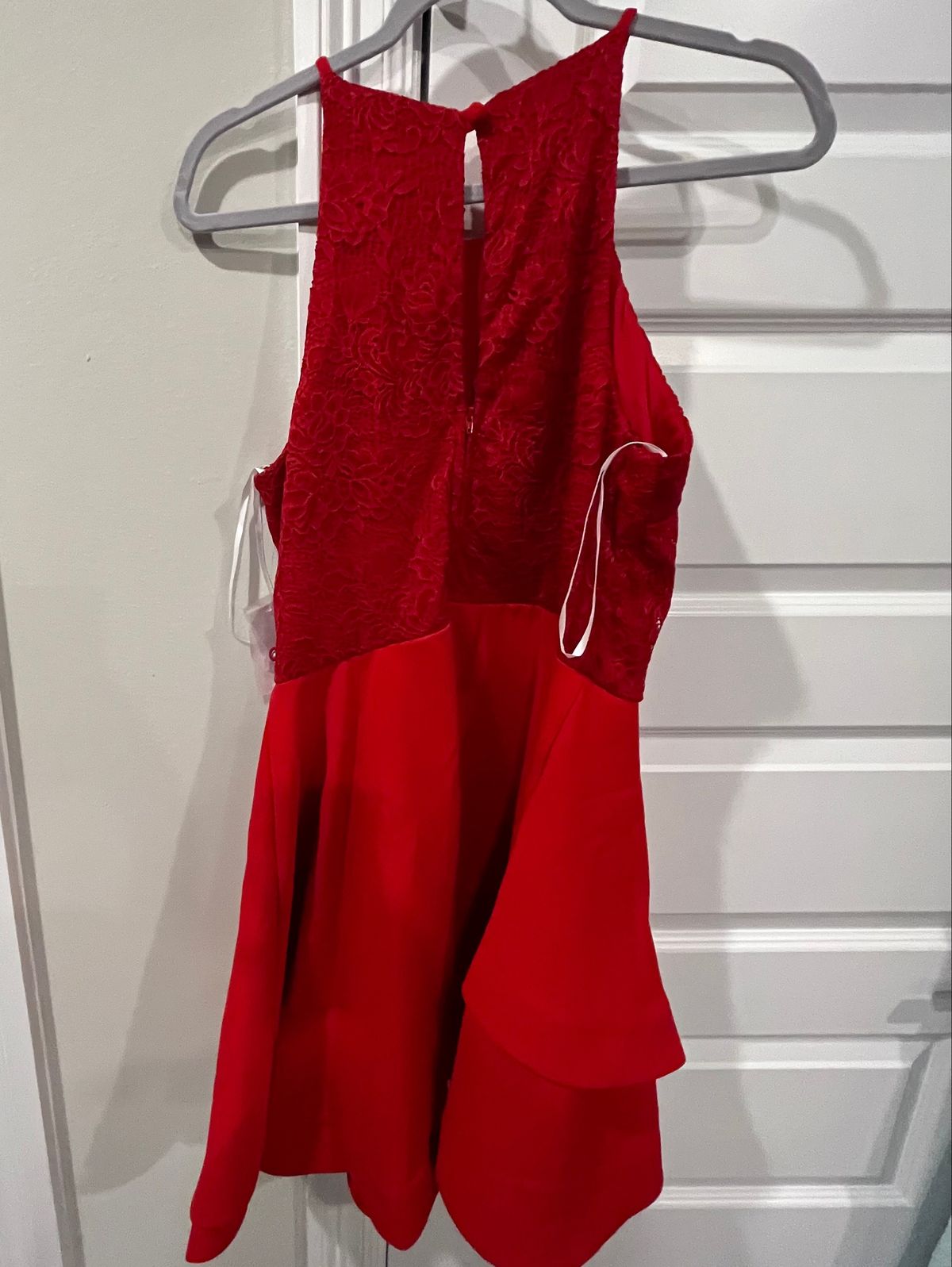 Size 14 Prom Halter Red Cocktail Dress on Queenly