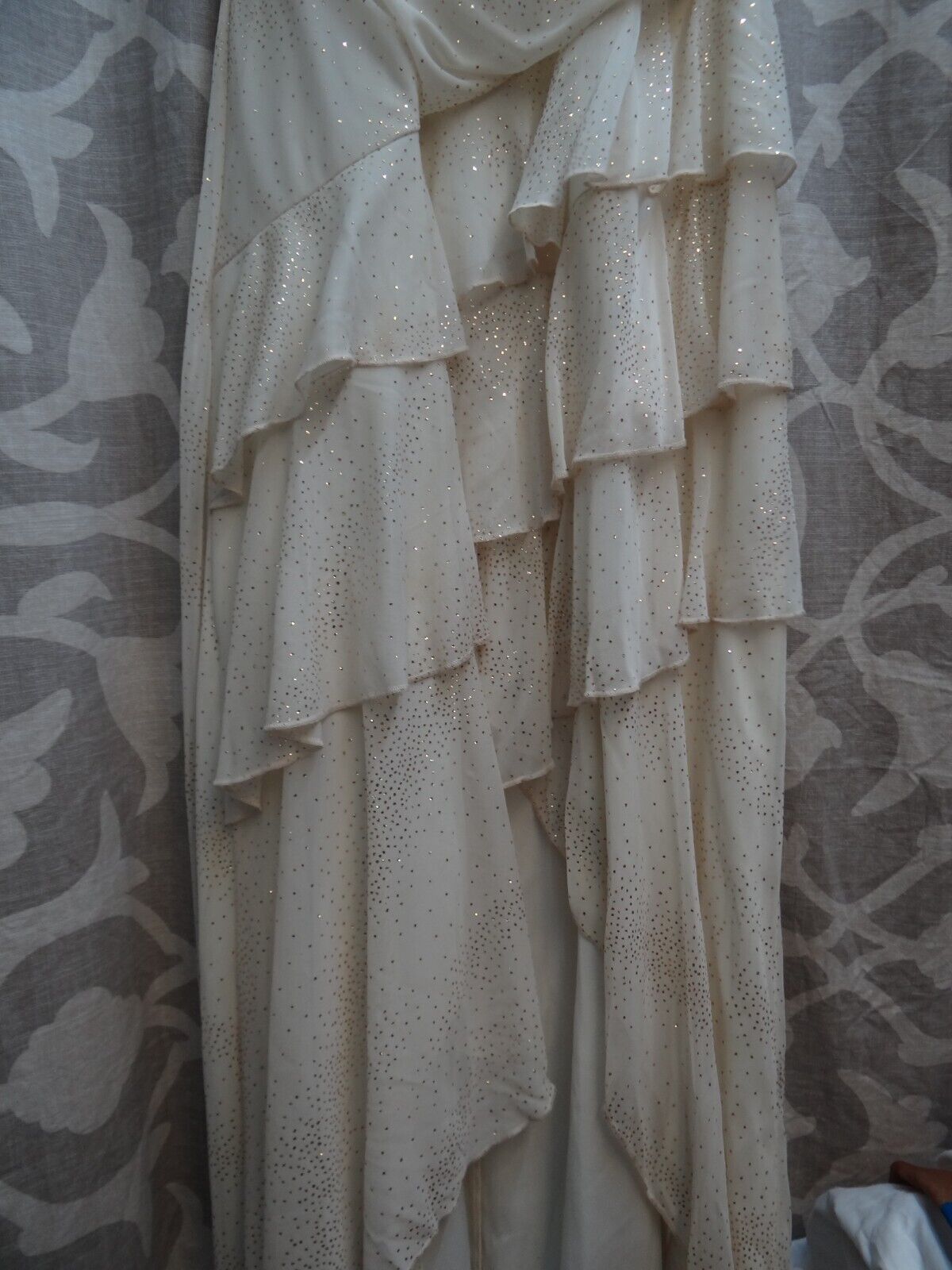 Size 4 Wedding Plunge White Ball Gown on Queenly