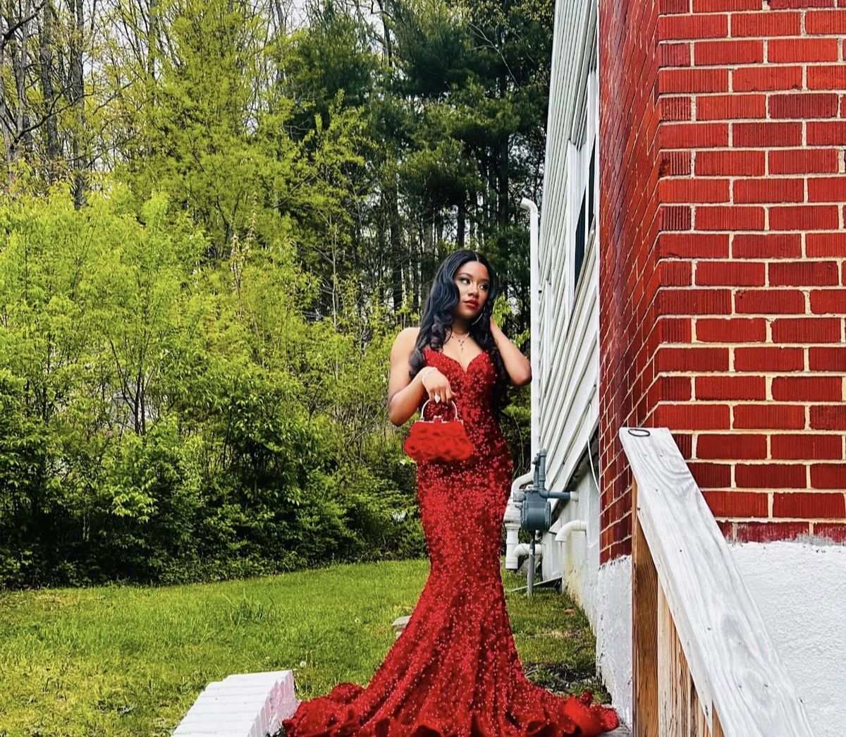 Size 2 Prom Strapless Sequined Red Dress With Train on Queenly