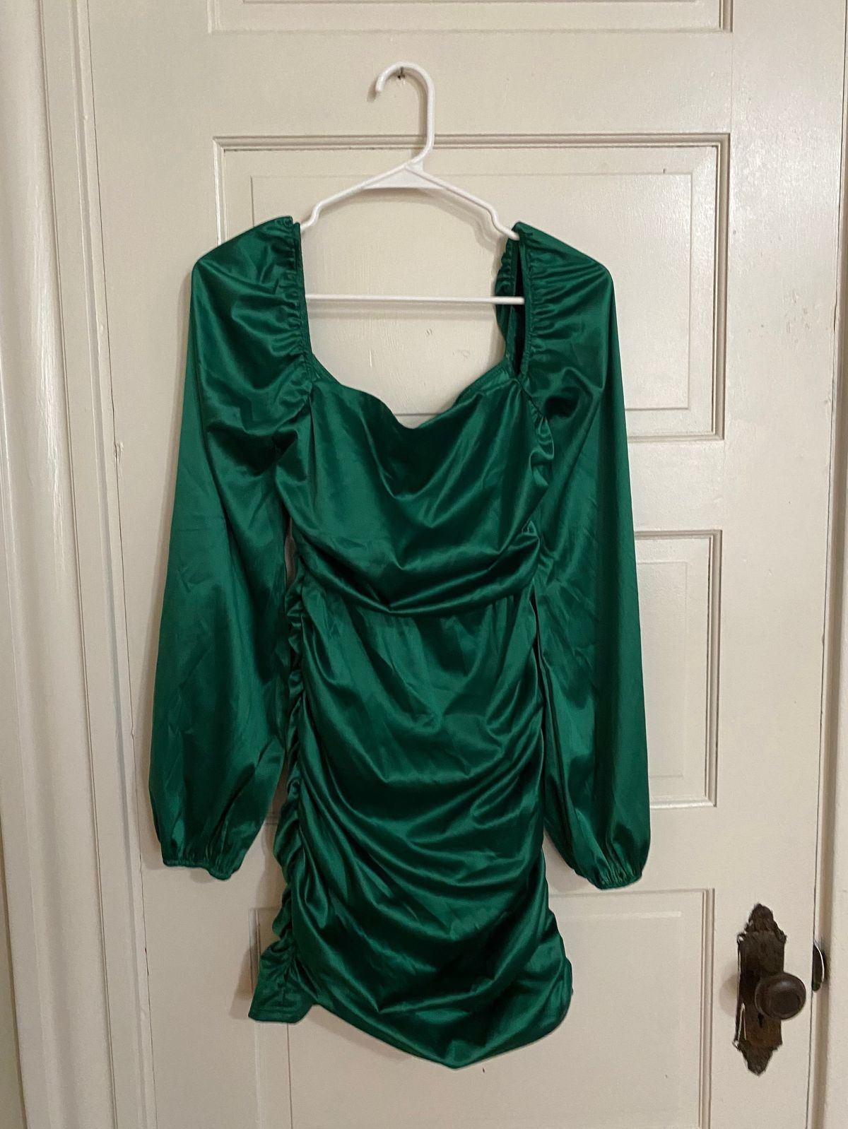 Bella Barnett Size S Prom Long Sleeve Emerald Green Cocktail Dress on Queenly
