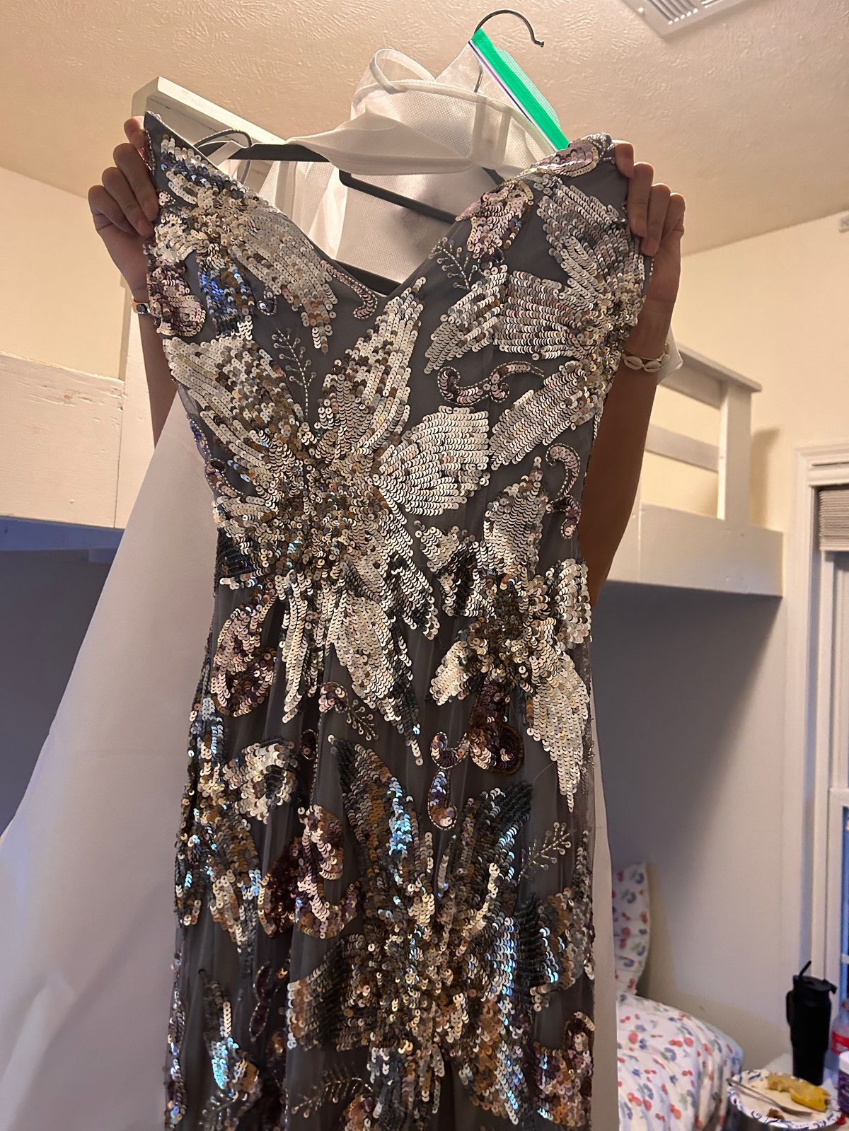 Primavera Size 4 Prom Plunge Silver Side Slit Dress on Queenly