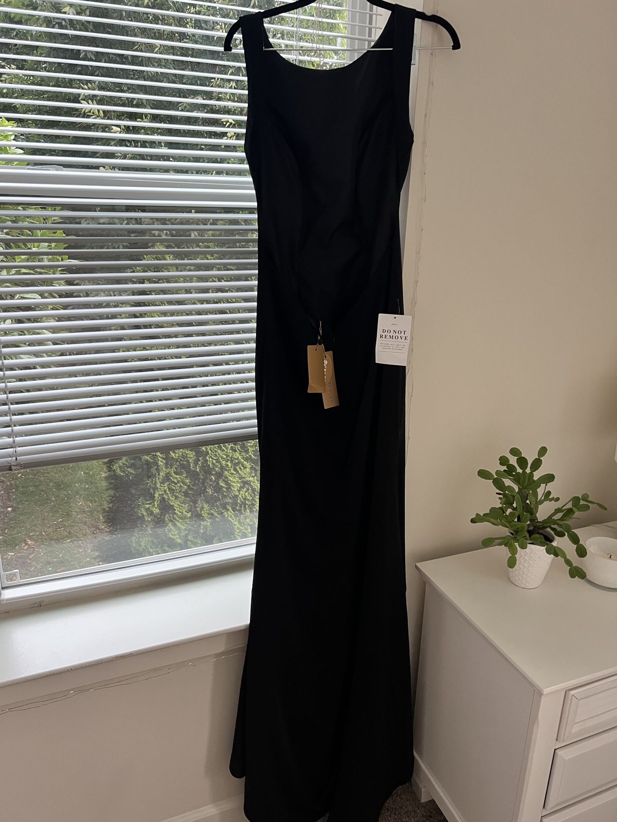Celeb Size 8 Black A-line Dress on Queenly