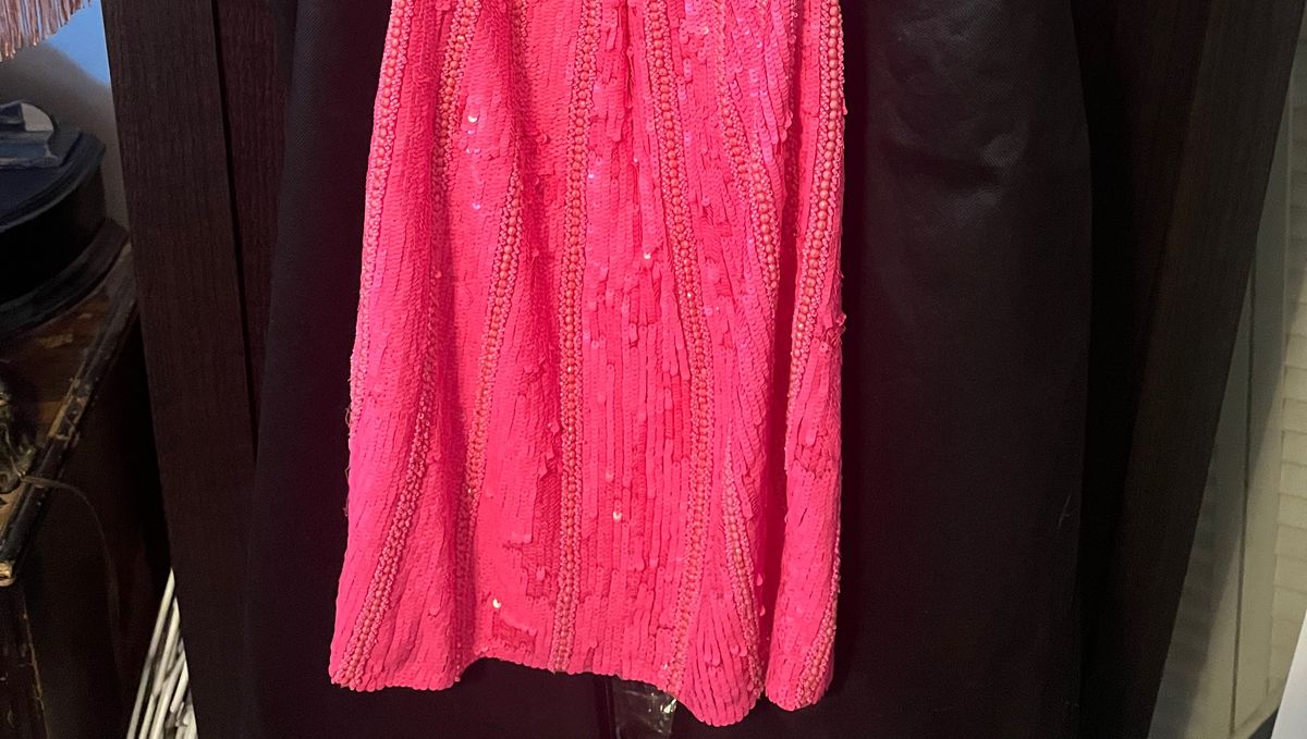 Primavera Size 00 Homecoming Plunge Sequined Hot Pink Cocktail Dress on Queenly